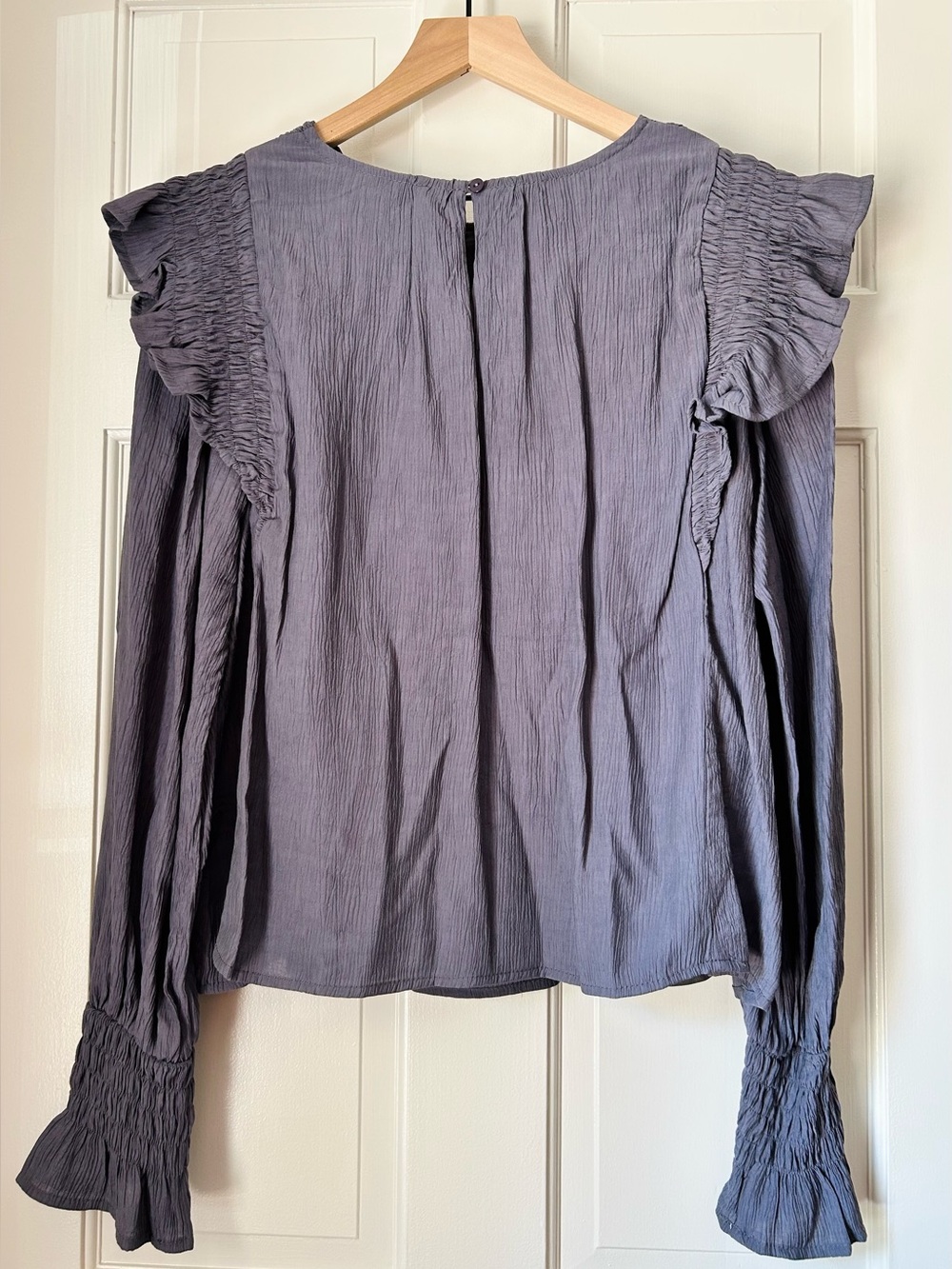 NWOT &merci Slate Purple Smocked Ruffle Blouse Medium - Picture 5 of 5